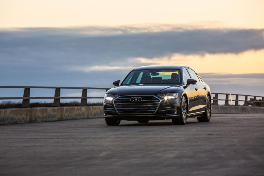  Audi A8 L 3.0 TFSI Quattro (D5) 2018 года  (NA) (фото 16 из 40)